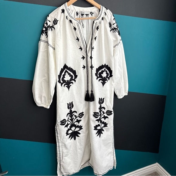 Zara Monochrome Embroidered Long Sleeve Dress - Picture 4 of 12